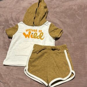 0-3m outfit hoodie shirt and shorts